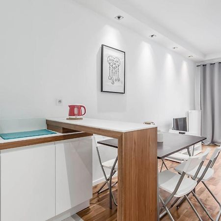 Chill Apartments Airport Residence Варшава Екстер'єр фото