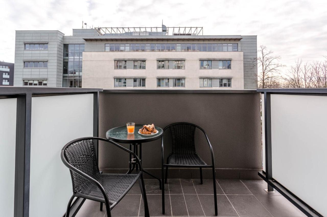 Chill Apartments Airport Residence Варшава Екстер'єр фото